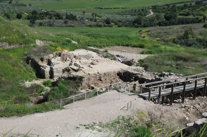 Guézer, ciudad fortificada por Salomón