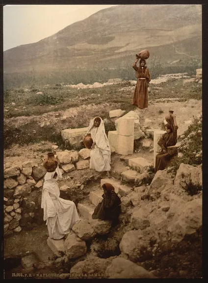 El brocal del pozo de Jacob, hoy bajo la iglesia ortodoxa levantada sobre él: sigue dando agua